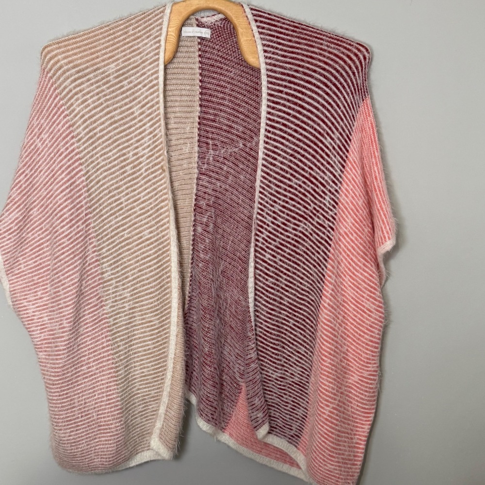 House of Harlow 1960 Eyelash Knit Poncho Kimono Cardigan Sweater Pink Cozy Chic
